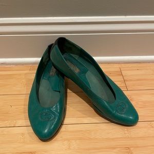 Vintage Green Gucci flats 39